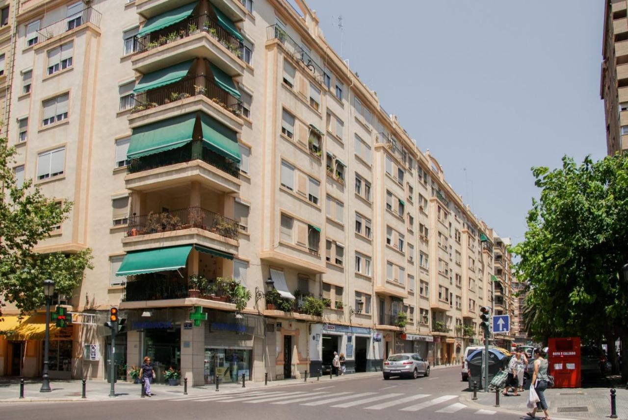 Apartamentos Fv Flats Valencia - Mestalla 9 Buitenkant foto